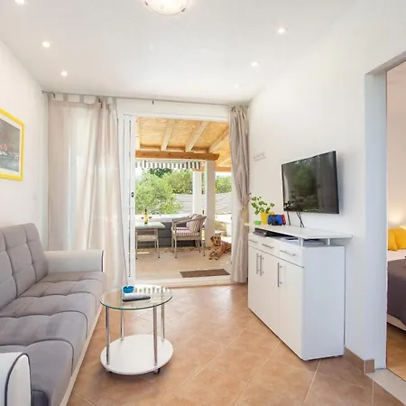 Lila Villa *