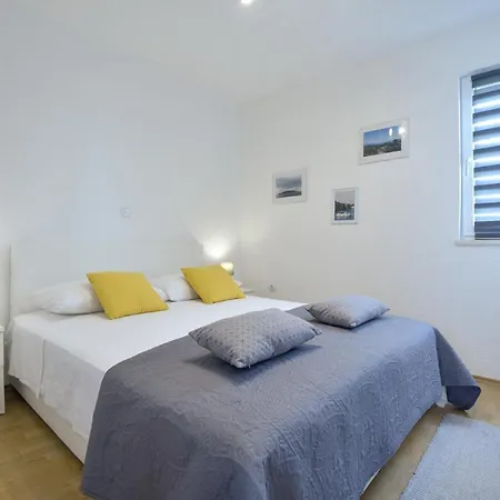 Lila * ドゥルヴェニック・マリ