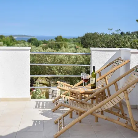 Vila Lila Mali Drvenik