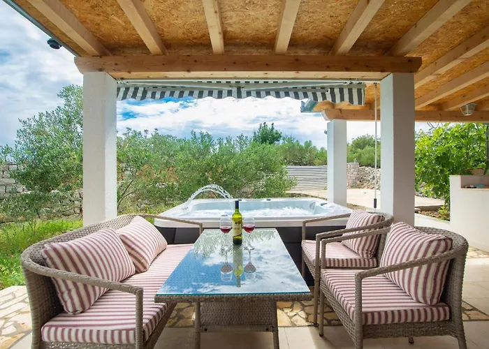 Lila Villa *